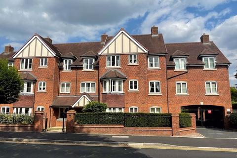 1 bedroom apartment for sale, Elisabeth Court, Lichfield Road, Four Oaks, Sutton Coldfield, B74 4BH