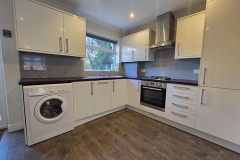 2 bedroom end of terrace house to rent, Steyning