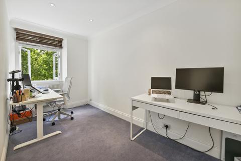 2 bedroom flat for sale, Cornwall Gardens, South Kensington, London