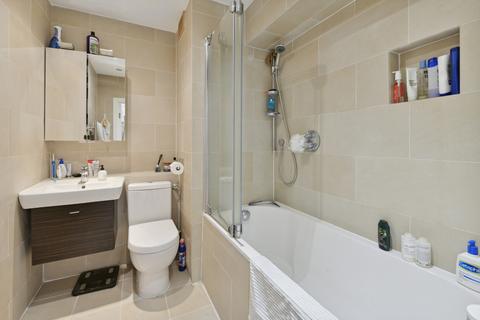 2 bedroom flat for sale, Cornwall Gardens, South Kensington, London