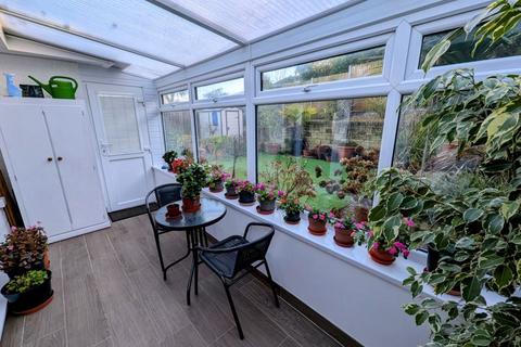 2 bedroom semi-detached bungalow for sale, Stenbury View, Ventnor