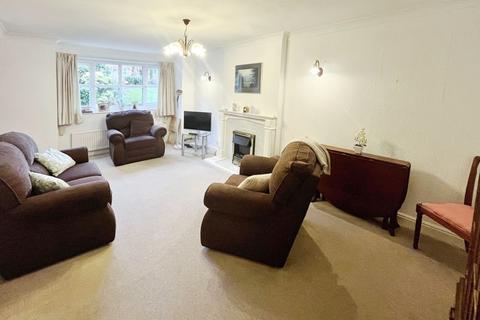 2 bedroom apartment for sale, Heaton Court Gardens, Chorley New Road, Bolton