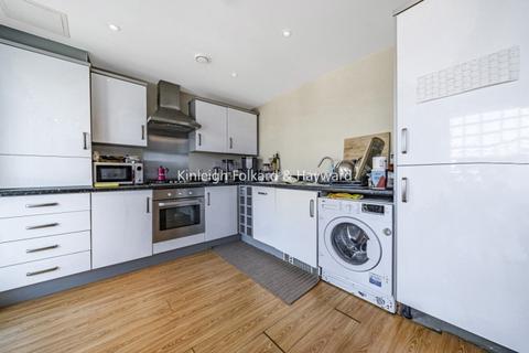 2 bedroom apartment to rent, Tooting High Street London SW17