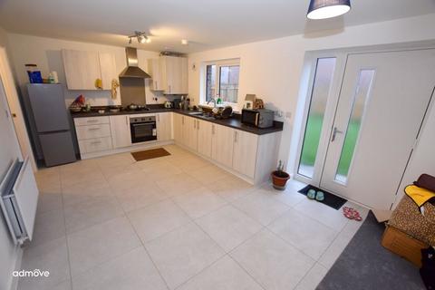 3 bedroom semi-detached house to rent, Moss Hey Drive, Manchester, M23 0DH