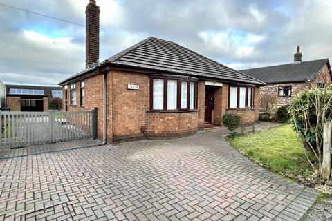 2 bedroom detached bungalow to rent, George Street, Newcastle