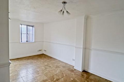 3 bedroom end of terrace house to rent, Ascot Grove, Basildon