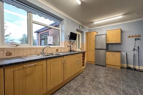 3 bedroom detached bungalow for sale, Northfield Drive, Biddulph.  ST8 7DU