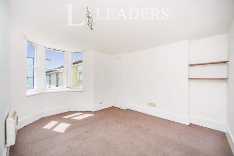 Studio to rent, Buckingham Place