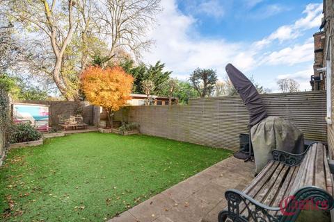 4 bedroom terraced house for sale, Barrington Road, N8