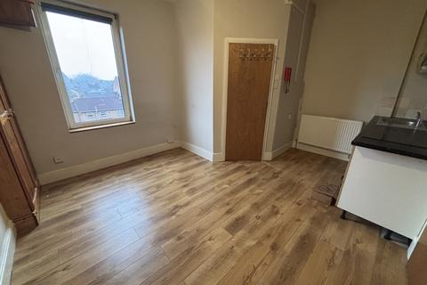 Studio to rent, Warner Street, Derby