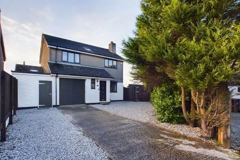 4 bedroom detached house for sale, Rame Cross, Penryn - Four bedroom detached home