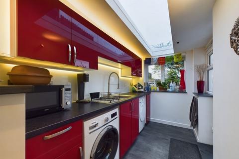8 Rame Croft, Rame Cross, Penryn, TR10 9NB