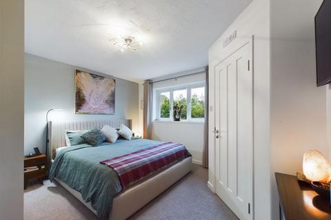 8 Rame Croft, Rame Cross, Penryn, TR10 9NB