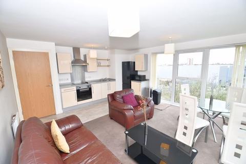 3 bedroom apartment to rent, Pilgrims Way, Salford