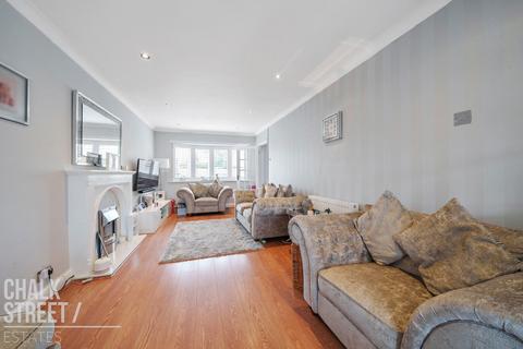 68 Nelson Road, Rainham, RM13 8AL