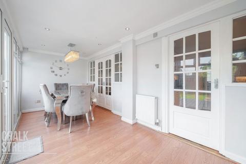 68 Nelson Road, Rainham, RM13 8AL