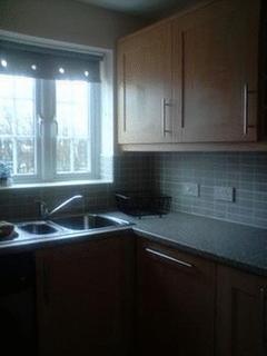 3 bedroom terraced house to rent, Ravenstone Court, Nottingham