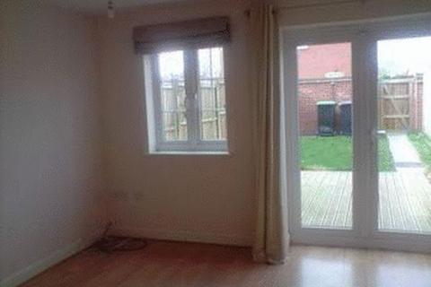 3 bedroom terraced house to rent, Ravenstone Court, Nottingham