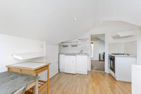 1 bedroom flat to rent, Mount Avenue, W5