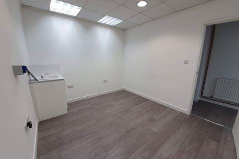 Property to rent, Nuthall Road, Nottingham