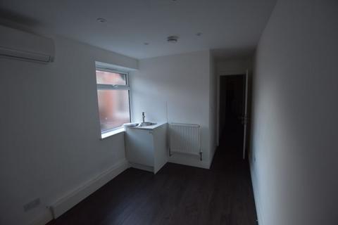 Property to rent, Nuthall Road, Nottingham