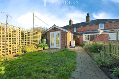 2 bedroom terraced house to rent, Station Cottages, Station Road, Spooner Row, NR18