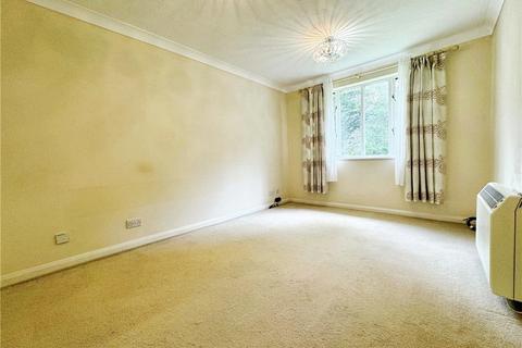 2 bedroom apartment to rent, Clewer Hill Road