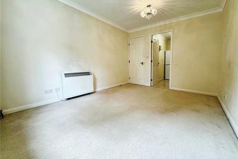 2 bedroom apartment to rent, Clewer Hill Road