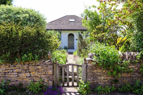 3 bedroom bungalow to rent, Heath Lane, Woodstock OX20