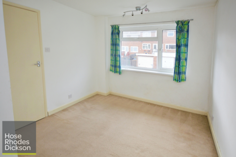 3 bedroom end of terrace house to rent, Sandcroft Avenue, Ryde