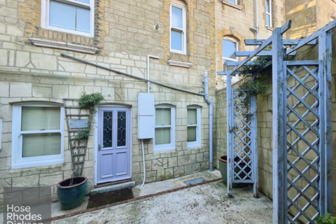 2 bedroom apartment to rent, Alexandra Gardens, Ventnor