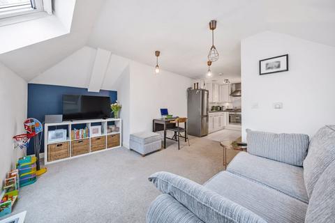 1 bedroom apartment for sale, Hadleigh Grove, Coulsdon CR5