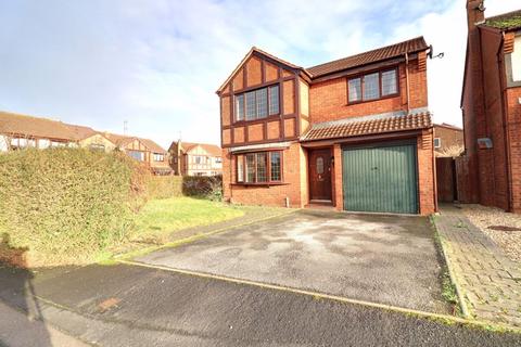 3 bedroom detached house for sale, Denstone Avenue, Stafford ST17