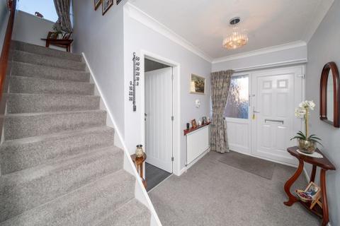 3 bedroom detached house for sale, Cranham Drive, Kingswinford DY6