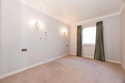 1 bedroom retirement property for sale, Salisbury Road, Worcester Park KT4