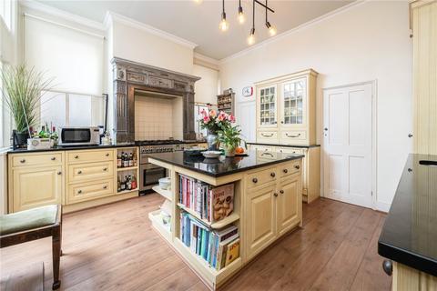 5 bedroom semi-detached house for sale, London W3