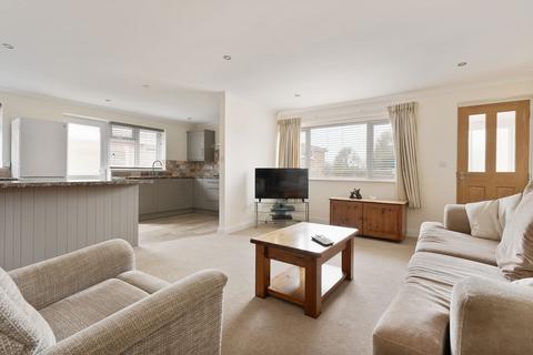 Shaleen Gomeldon Road, Winterbourne Gunner, Salisbury, SP4 6LR