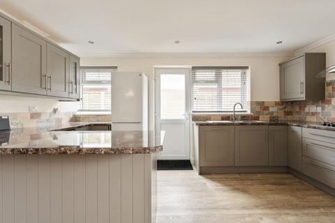 Shaleen Gomeldon Road, Winterbourne Gunner, Salisbury, SP4 6LR
