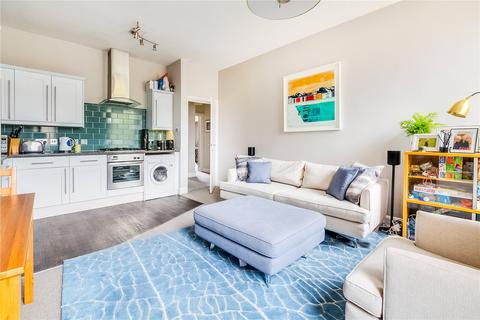 3 bedroom apartment for sale, London SW4