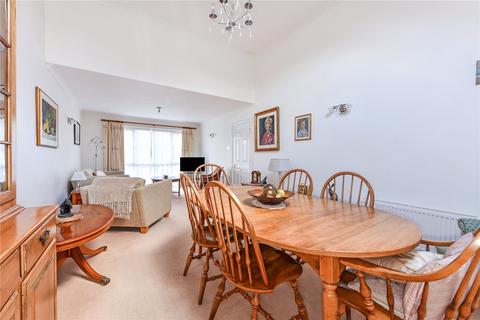 3 bedroom apartment for sale, Tudor Close, Chichester, PO19