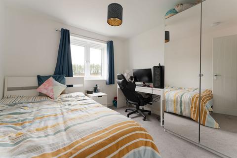 113 Adlam Way, Salisbury, SP2 9FA