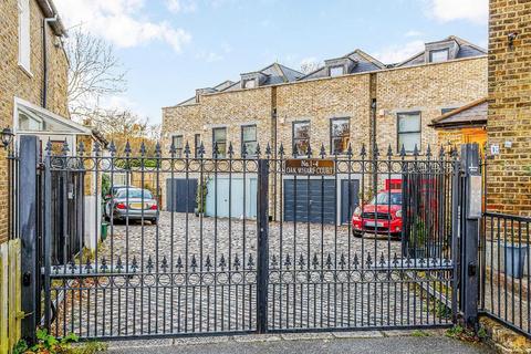 3 bedroom terraced house for sale, Oak Wharf Court, Green Lane, London, W7 2PF