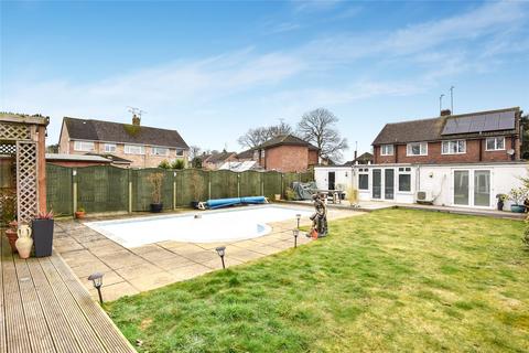 3 bedroom detached house to rent, Owlsmoor Road, Owlsmoor, Sandhurst, Berkshire, GU47