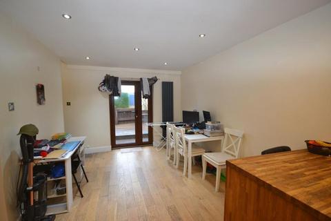 1 bedroom cluster house for sale, Furzton, Milton Keynes MK4