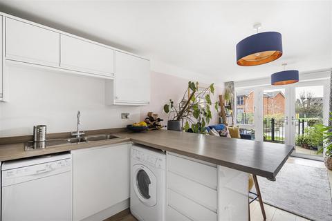 2 bedroom apartment for sale, Goodes Court, Royston SG8