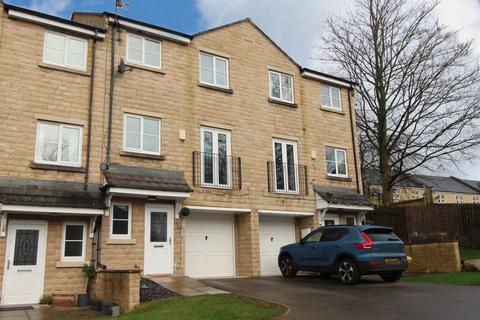 3 bedroom townhouse for sale, Mayhall Avenue, East Morton, Keighley, BD20