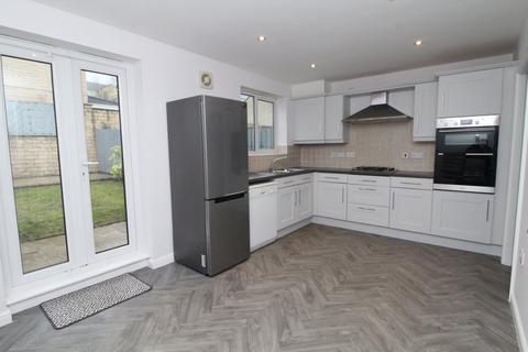 3 bedroom townhouse for sale, Mayhall Avenue, East Morton, Keighley, BD20