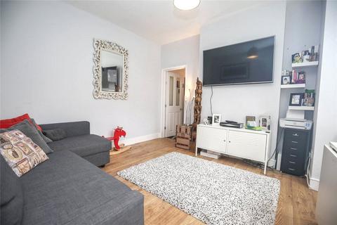 2 bedroom apartment to rent, Balfour Road, London, SE25