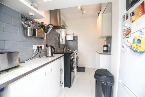 2 bedroom apartment to rent, Balfour Road, London, SE25