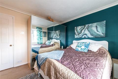 2 Medhurst Crescent, Gravesend, DA12 4HL